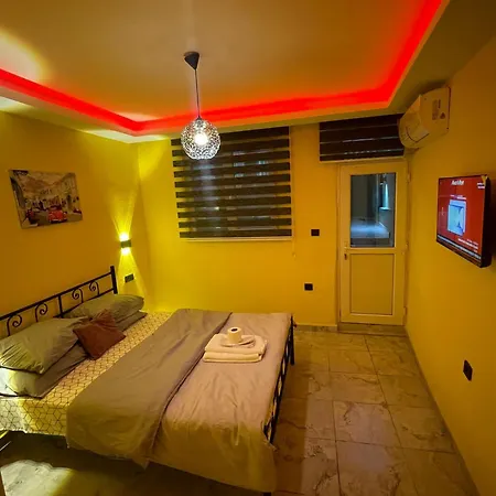 Aparthotel Taksim Academie House 4*
