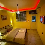 شقة فندقية Taksim Academie House 4*