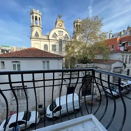 Taksim Academie House